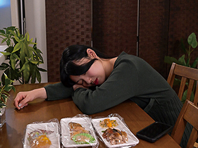 部長に寝取られた最愛の妻　響かれん　サンプル画像13